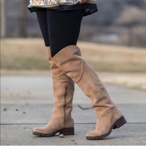 Lucky brand Harleen boot. Size 7. New